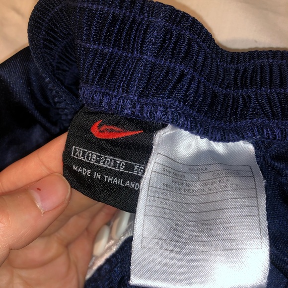 Nike tear away joggers - Picture 3 of 4